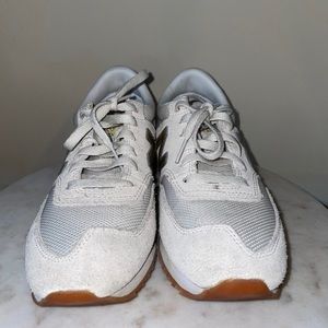 New Balance women’s sneakers